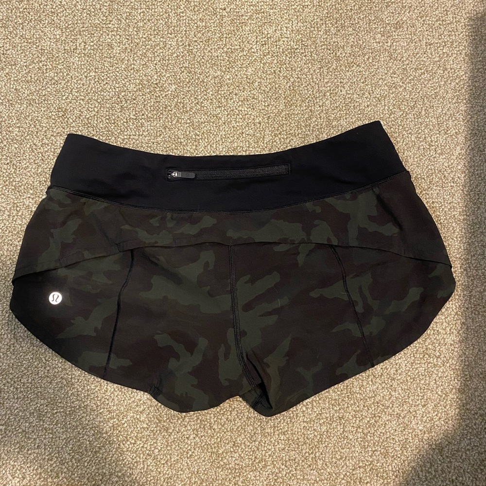 Speed Up Shorts Camo Size 6